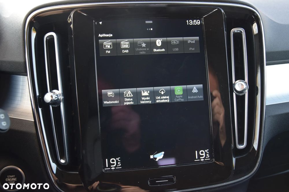 Volvo XC 40 T5 Twin Engine DKG Momentum Pro - 22