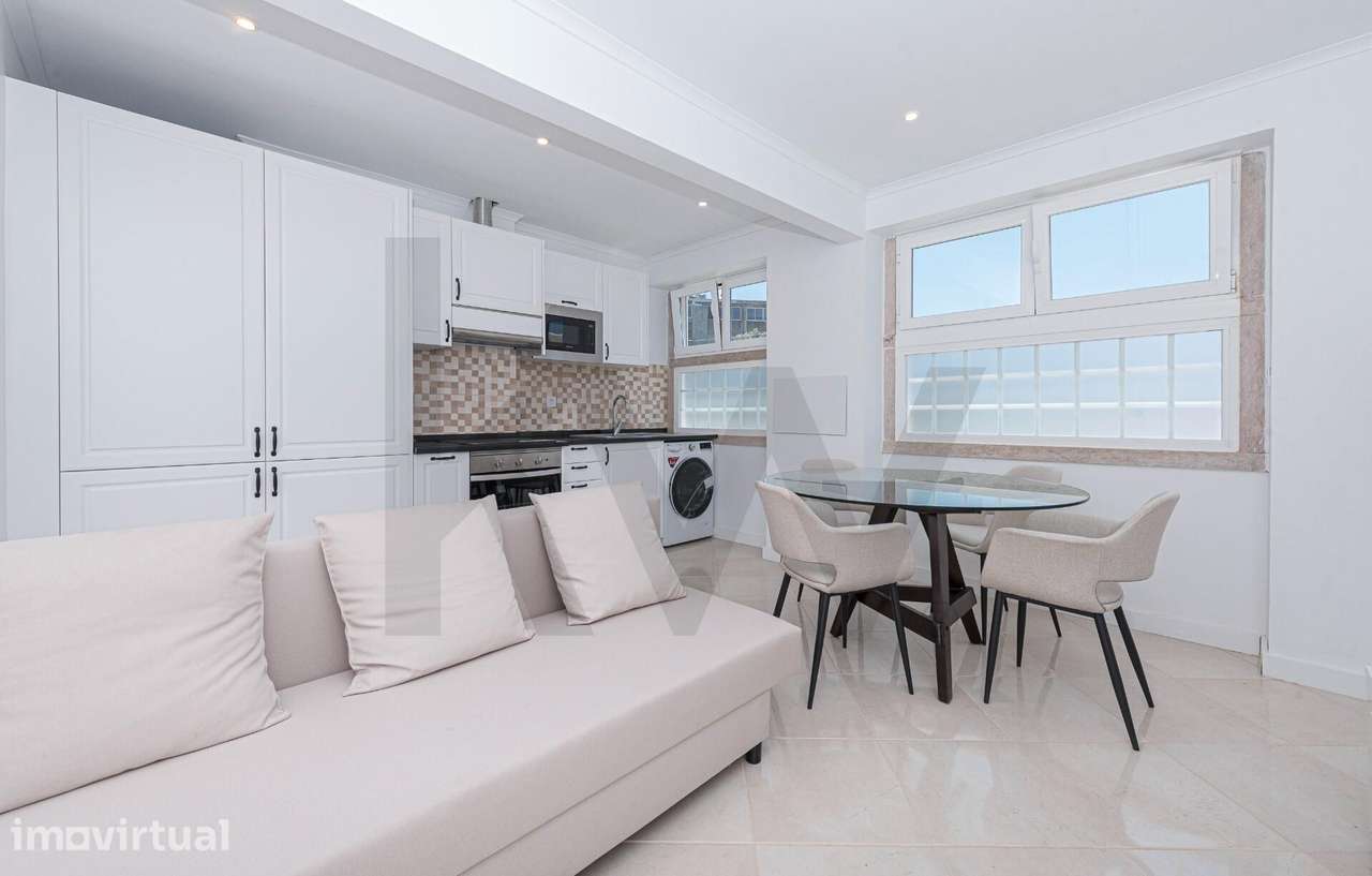 Apartamento T1 para arrendamento, mobilado e equipado, em prédio com e - Grande imagem: 3/24
