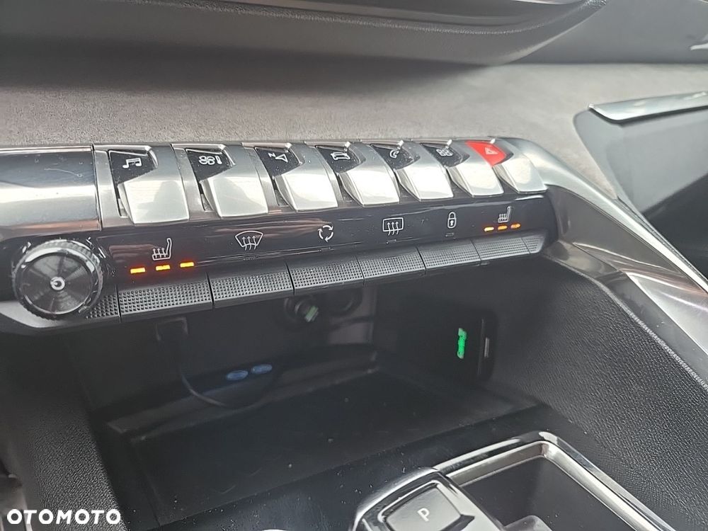 Peugeot 5008 1.6 PureTech GT S&S EAT8 - 23