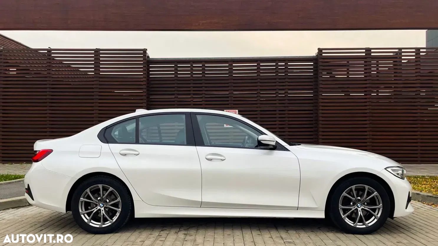 BMW Seria 3 320d Aut. Sport Line - 8