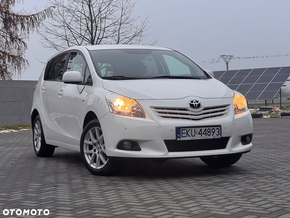 Toyota Verso 1.8 5-Sitzer Comfort - 1