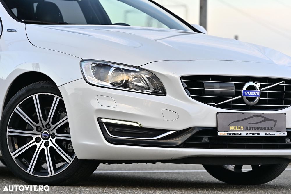 Volvo V60 D6 Plug-In-Hybrid AWD Geartronic Summum - 40