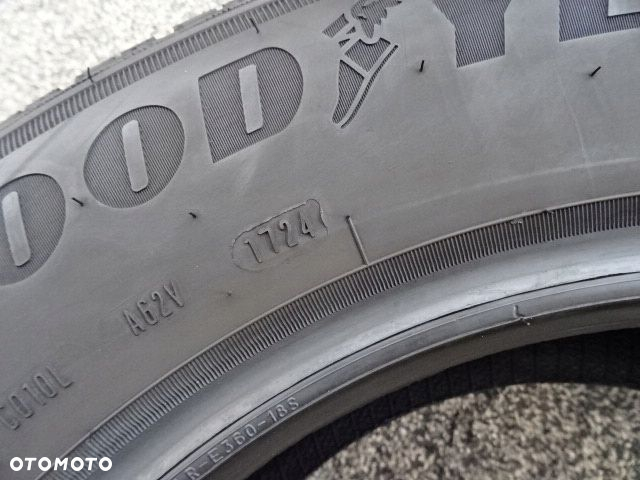 215/65/R16C 109/107T Goodyear Vector 4seasons Cargo - 7