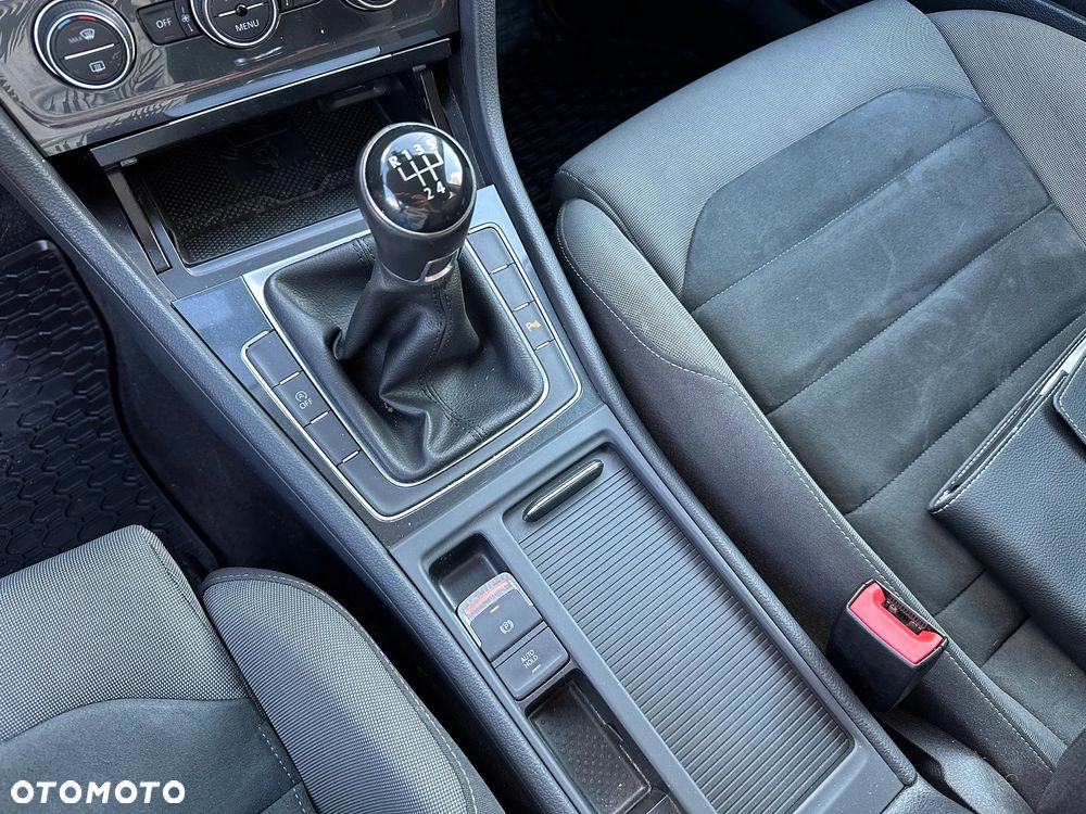 Volkswagen Golf Variant - 17