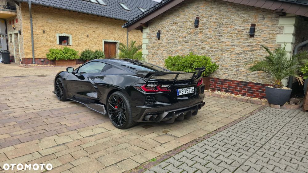 Chevrolet Corvette - 19