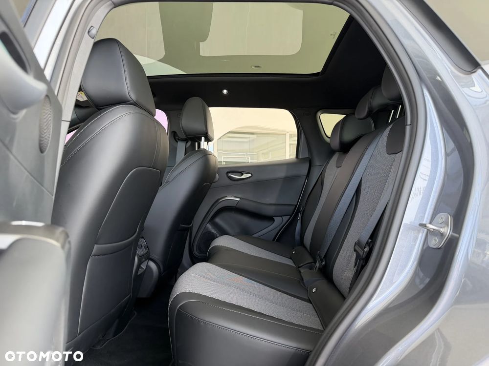 BYD Dolphin G Comfort E-CVT - 16