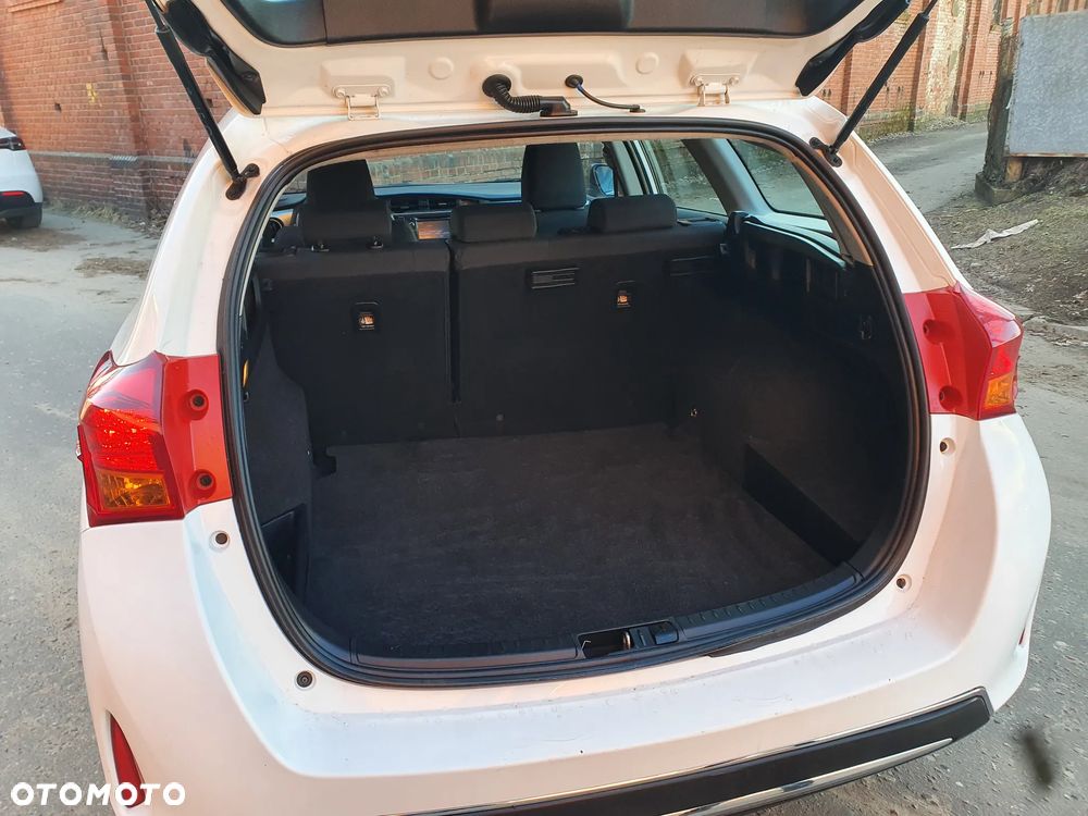 Toyota Auris 1.8 HSD Prestige - 22