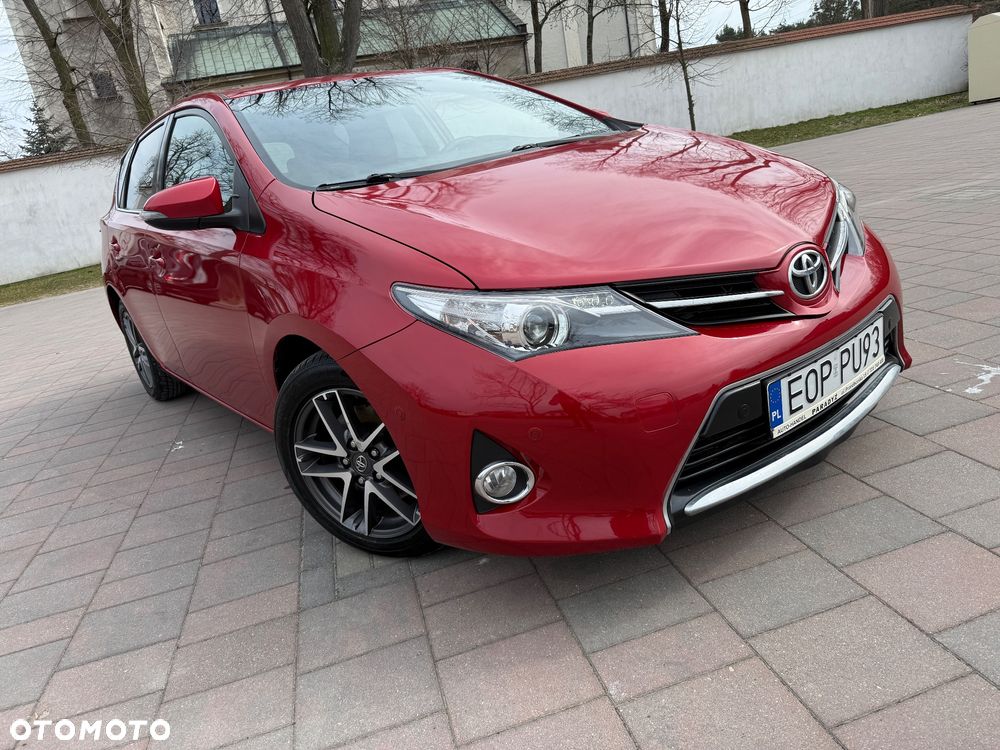 Toyota Auris 2.0 D-4D Dynamic - 1