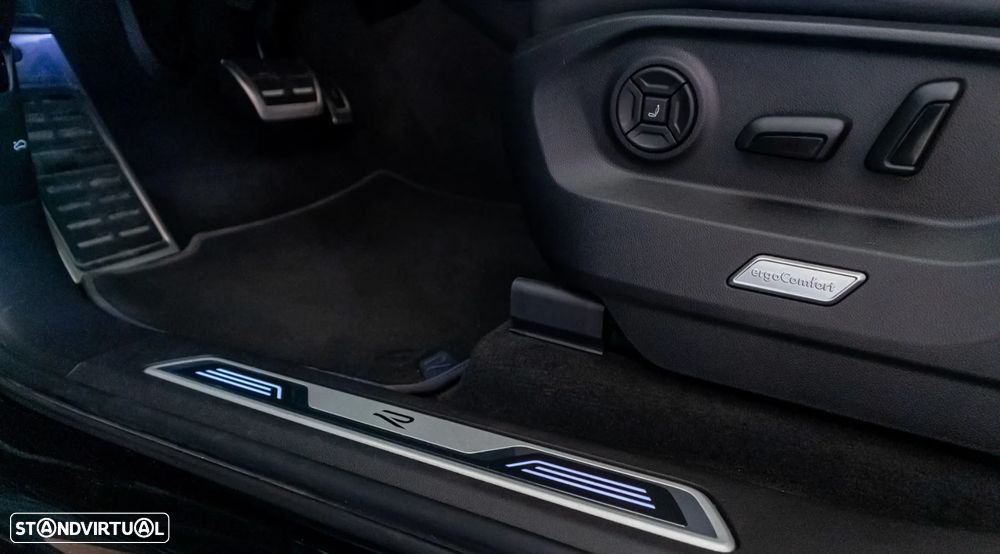 VW Touareg 3.0 TSI e-Hybrid R - 11