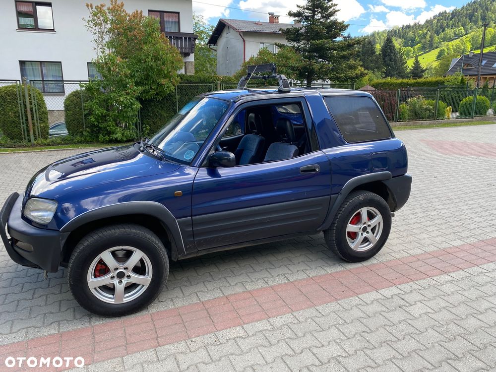 Toyota RAV4 2.0 - 3
