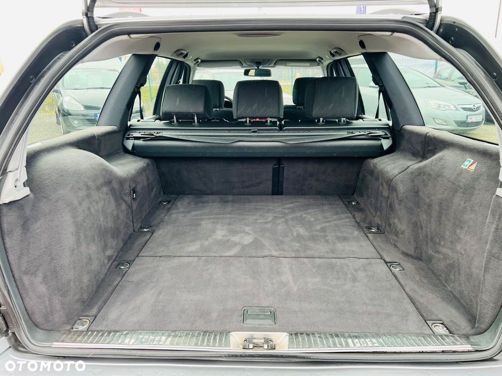 Mercedes-Benz Klasa E - 27