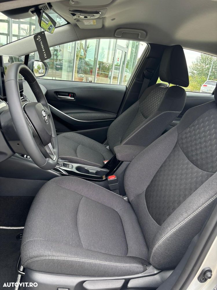 Toyota Corolla 1.8 HSD Business - 7