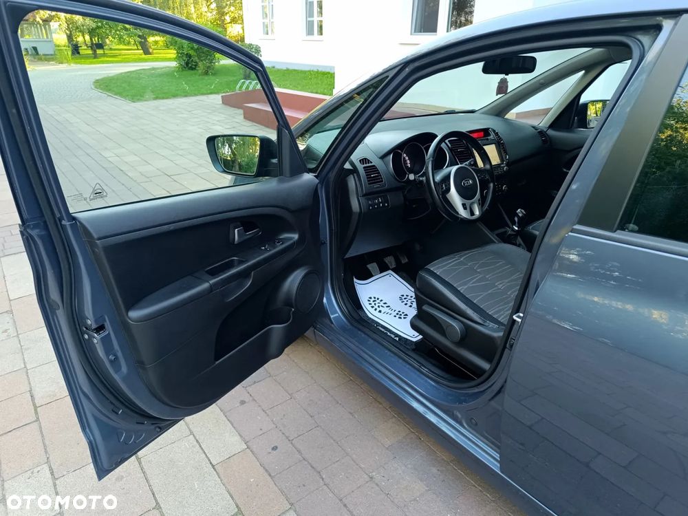 Kia Venga 1.4 CVVT Dream Team Edition - 23