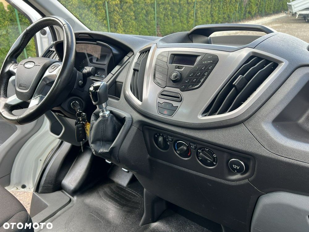 Ford Transit - 13