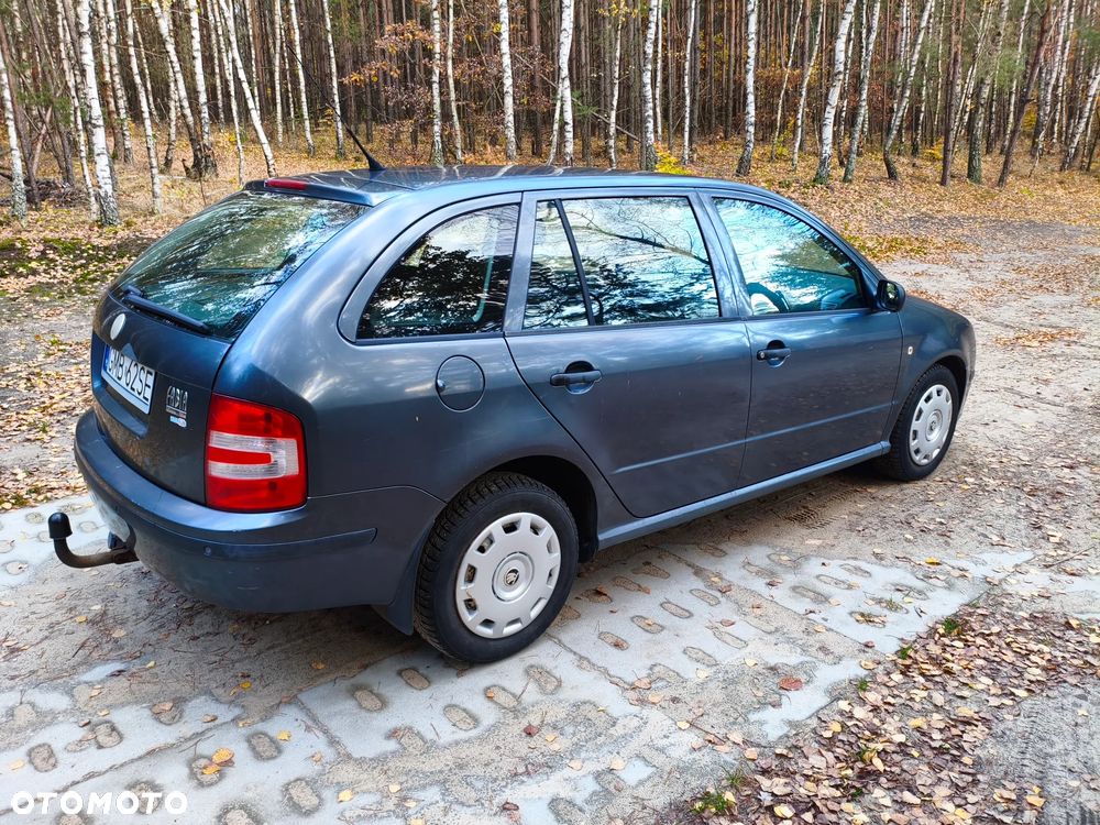 Skoda Fabia 2007 photo 4