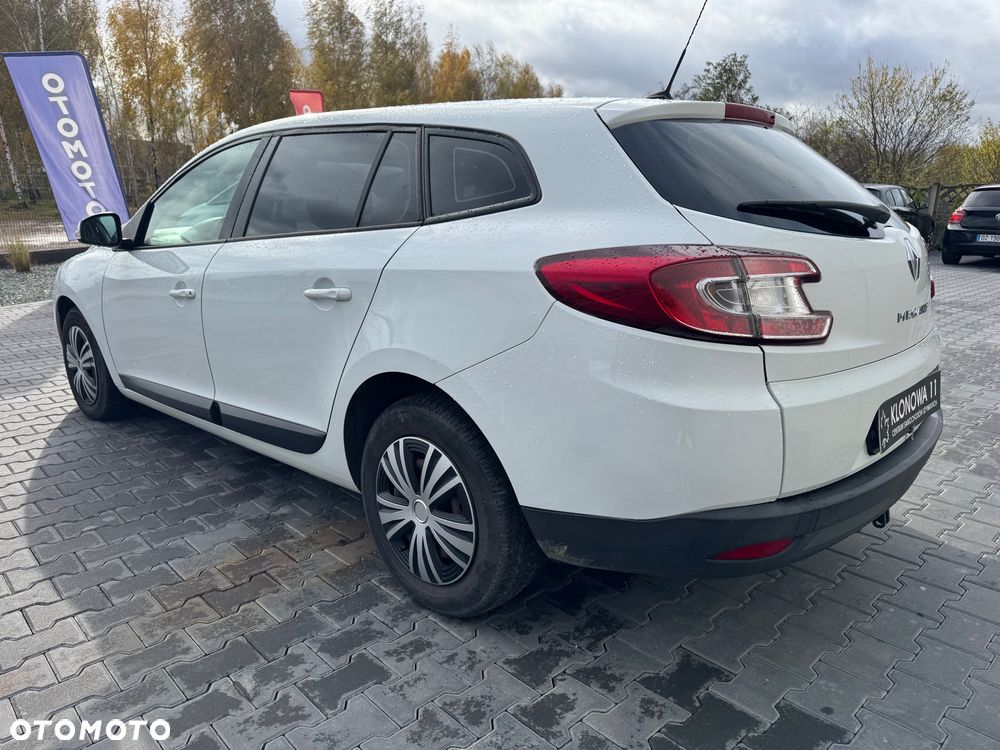 Renault Megane 1.9 dCi FAP Dynamique - 8