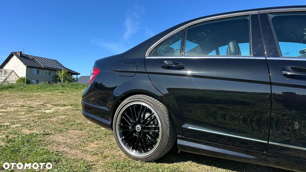 Mercedes-Benz Klasa C 350 T Avantgarde 4-Matic - 7
