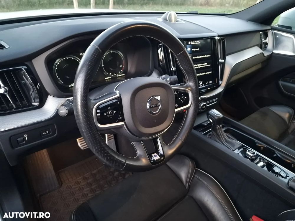 Volvo XC 60 D4 R-Design - 8
