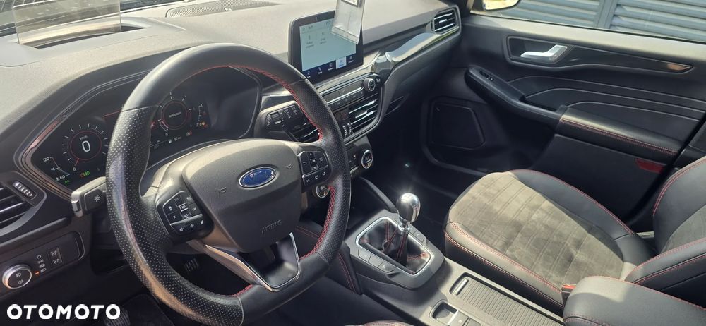 Ford Kuga 2.0 EcoBlue mHEV FWD ST-Line X - 17