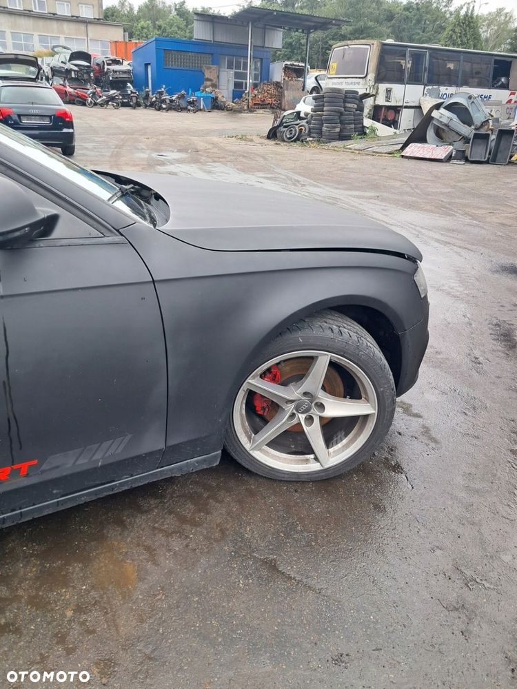 Audi A4 B8 07-12 Błotnik prawy przód czarny mat - 1