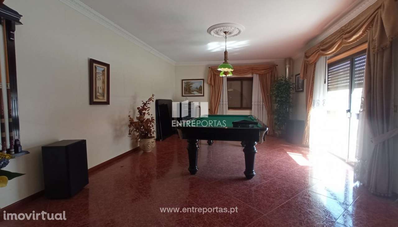 Venda de Moradia V4 com jardim e piscina, Argivai, Póvoa de Varzim - Grande imagem: 2/23