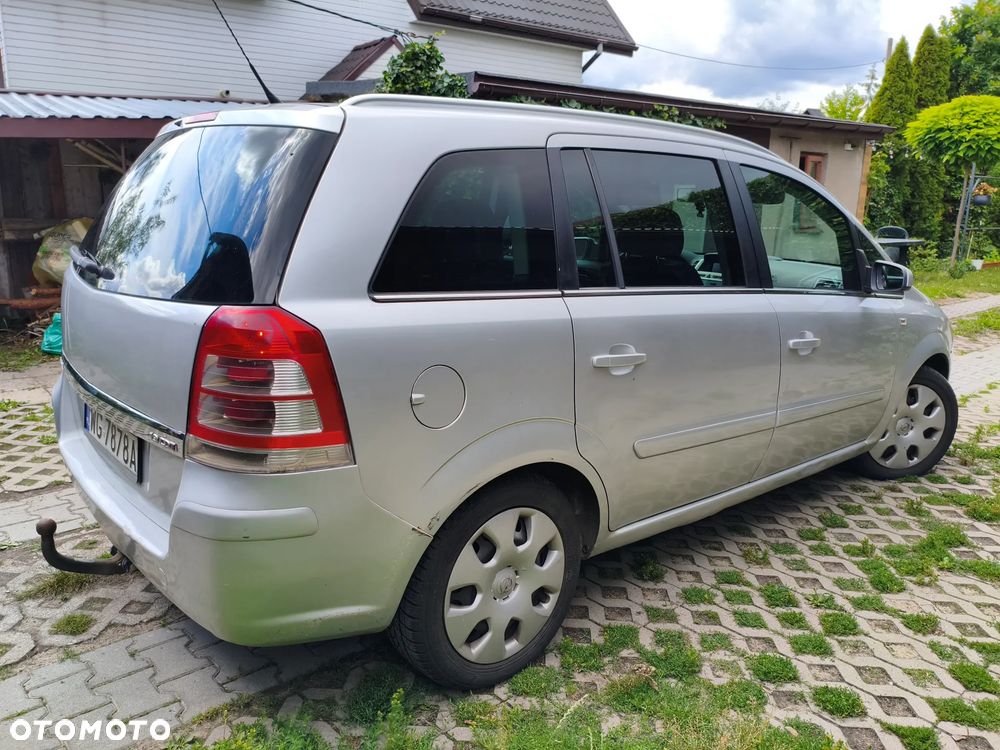 Opel Zafira - 8