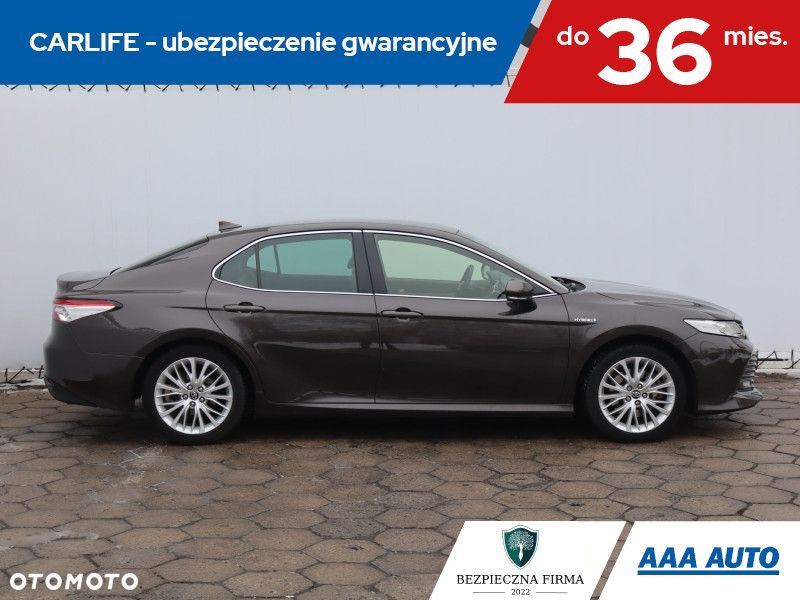 Toyota Camry - 8