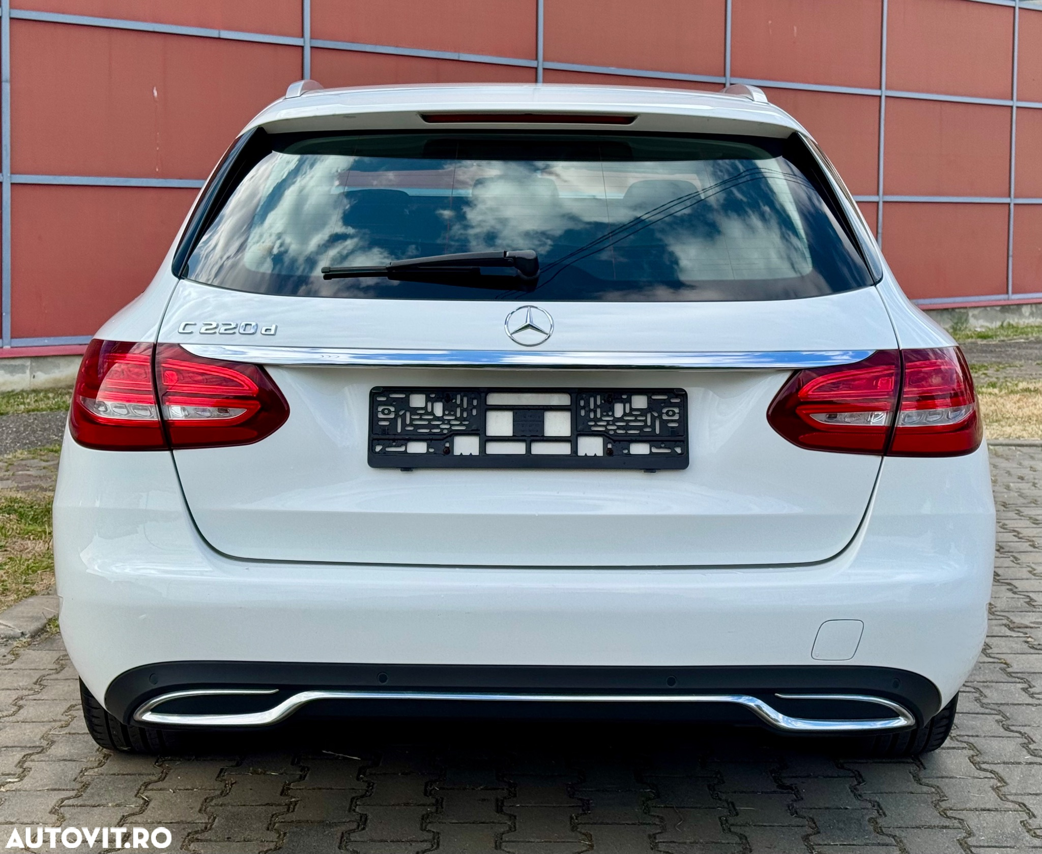 Mercedes-Benz C 220 (BlueTEC) d T 7G-TRONIC Avantgarde - 20
