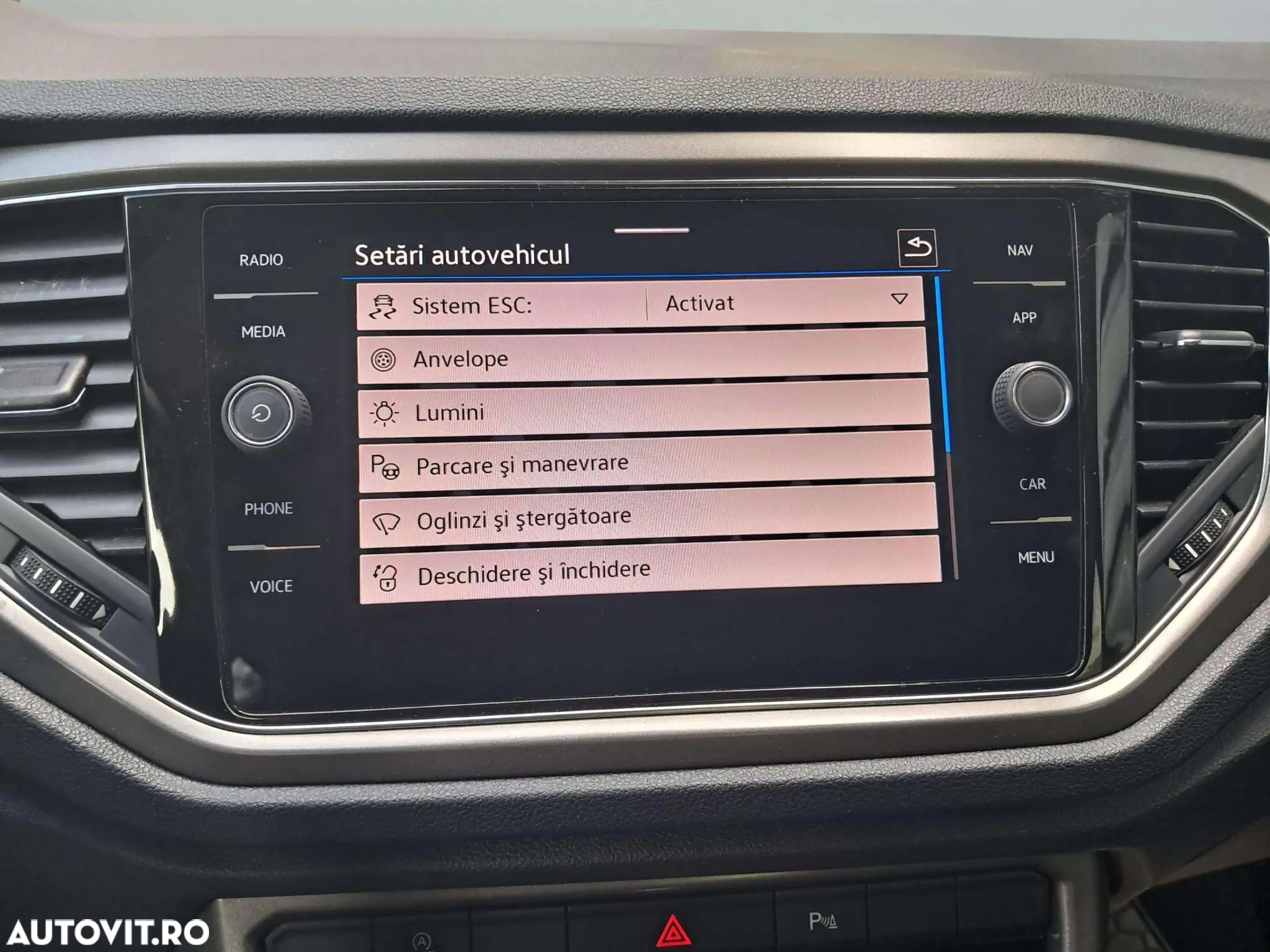 Volkswagen T-ROC 2.0 TDI 4Mot DSG Design - 13