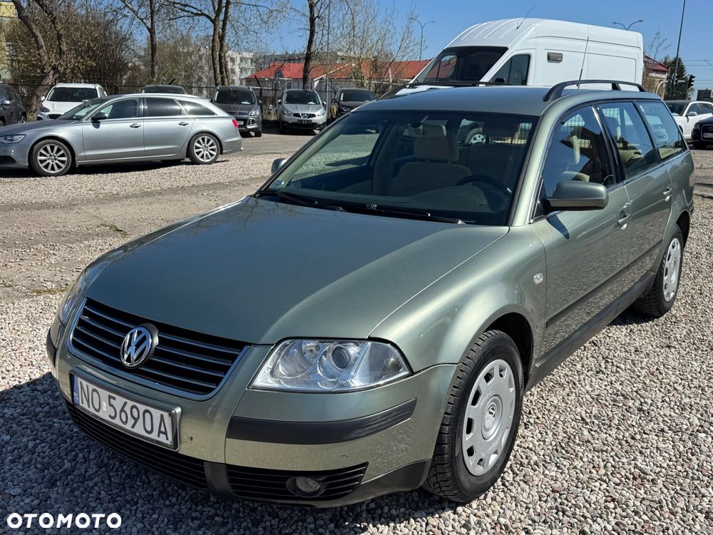 Volkswagen Passat 1.9 TDI Highline - 1