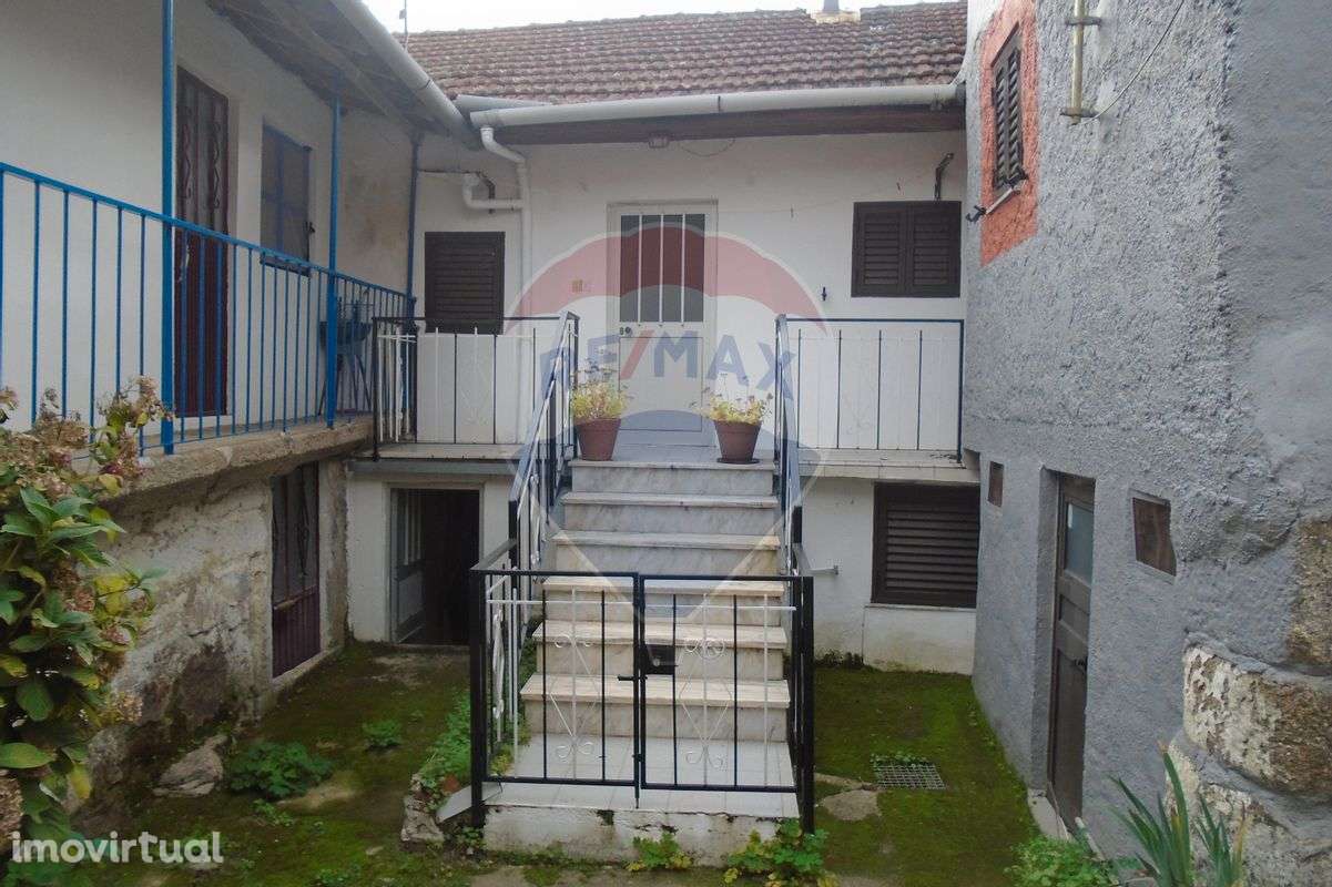 Moradia T2 para venda - Grande imagem: 2/12