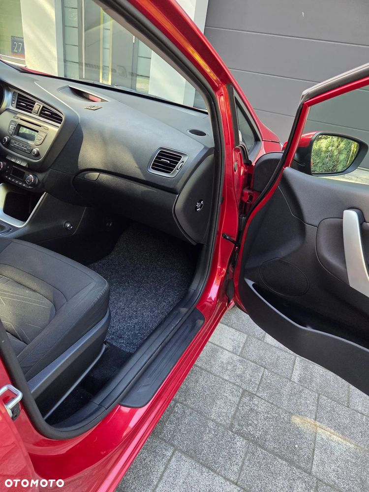 Kia Ceed 1.6 GDI L - 28