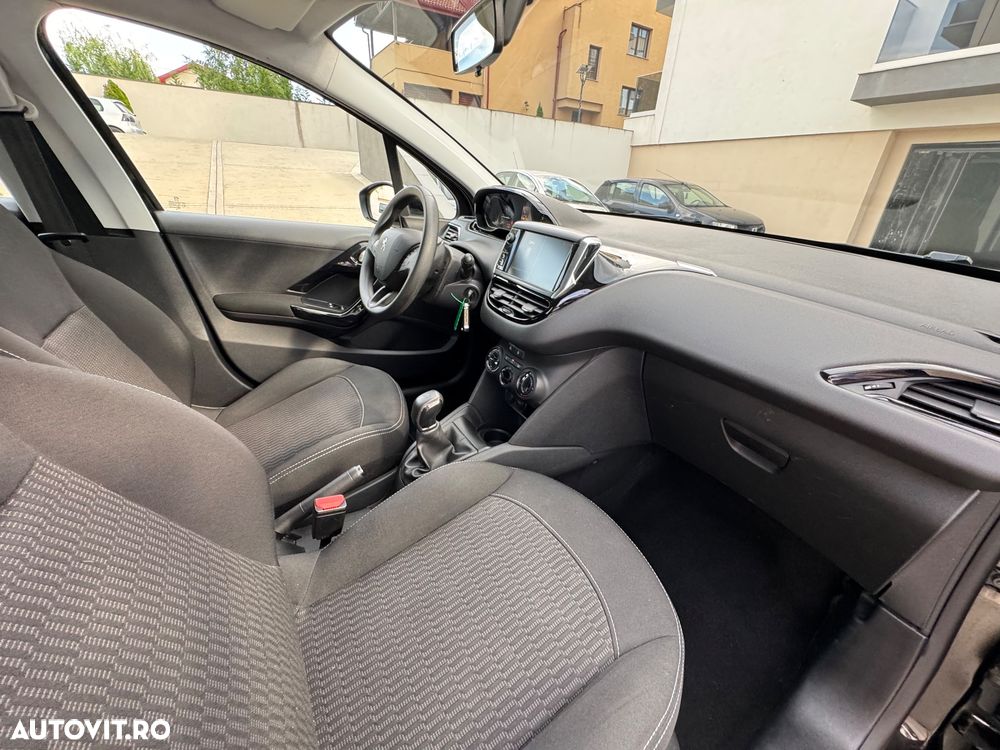 PEUGEOT 208 2018 — imagine 18