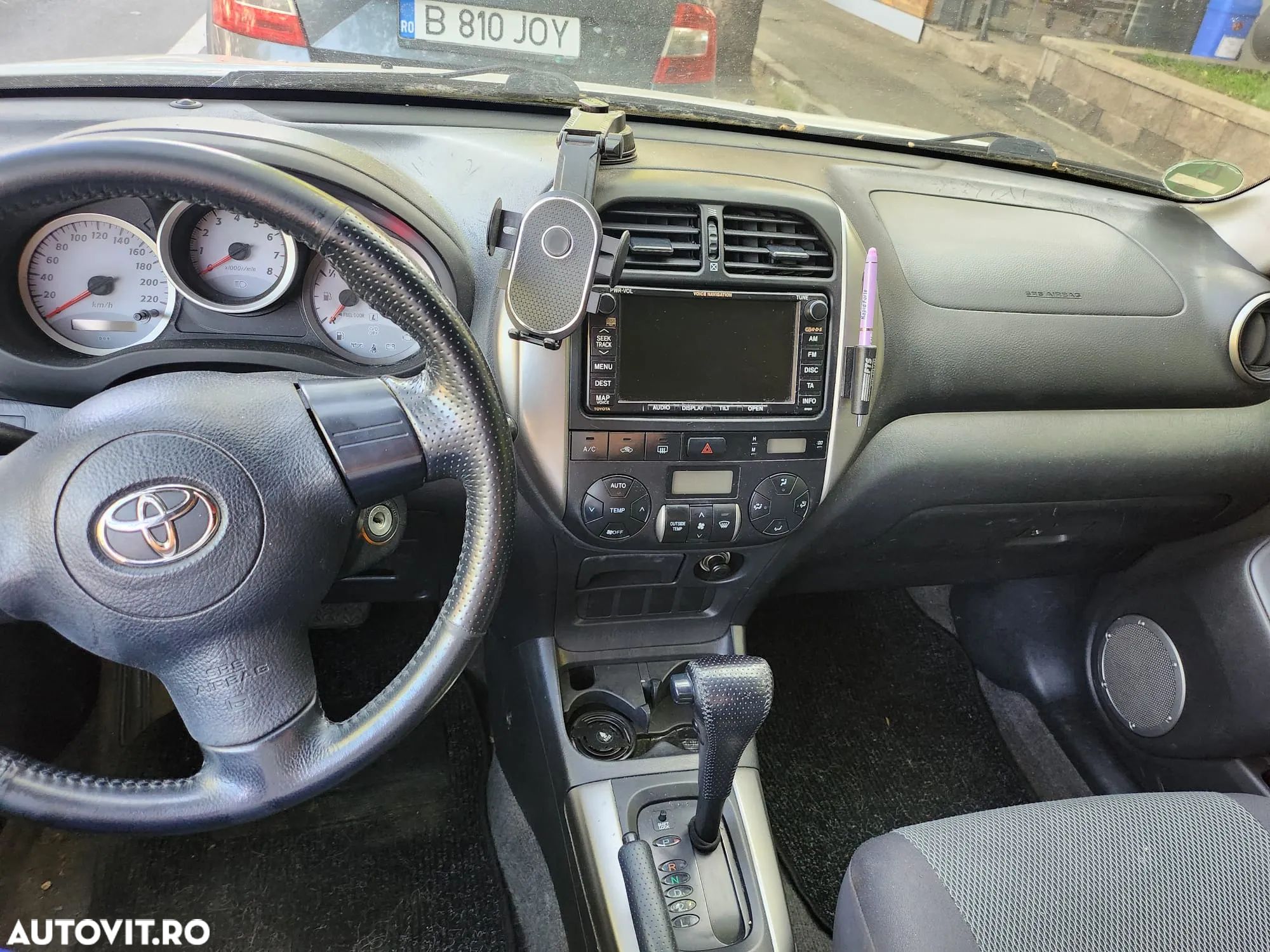 Toyota RAV4 - 1