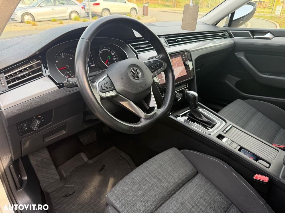 Volkswagen Passat Variant 2.0 TDI DSG Comfortline - 23