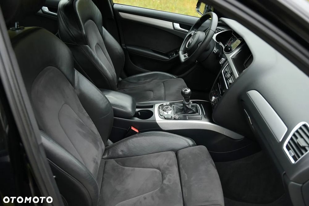 Audi A4 Limousine 1.8 TFSI S line Sportpaket - 22