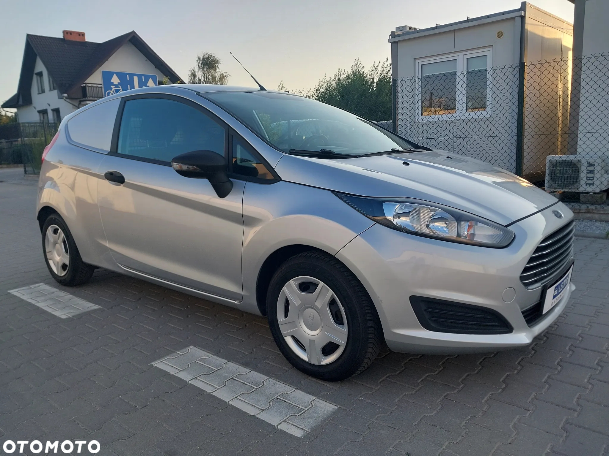 Ford Fiesta 1.6 TDCi DPF Trend - 13