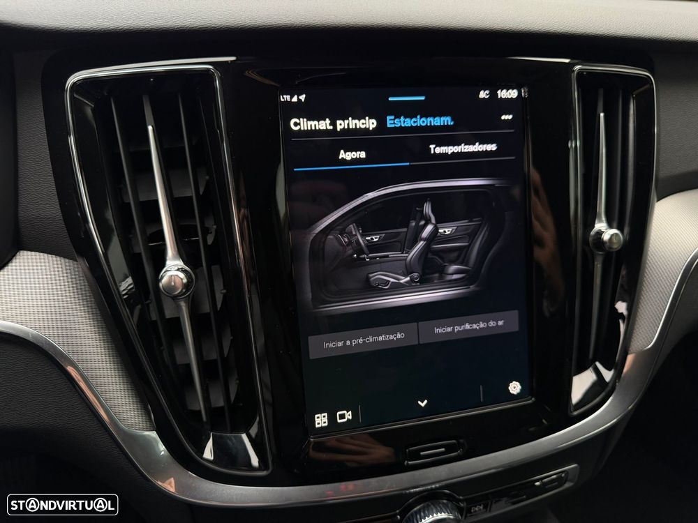 Volvo V60 2.0 T6 AWD TE Plus Bright - 51