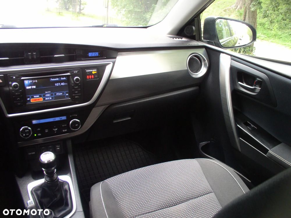 Toyota Auris 1.6 Valvematic Executive - 7