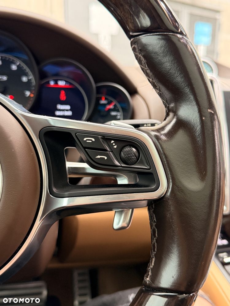 Porsche Cayenne GTS Tiptronic S - 25