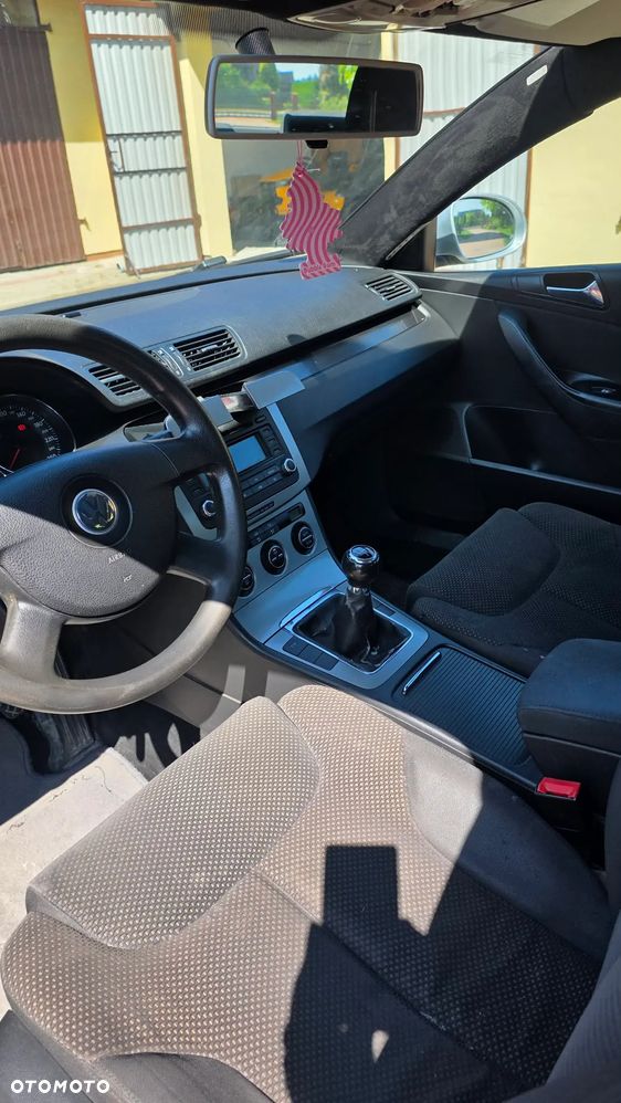 Volkswagen Passat - 5