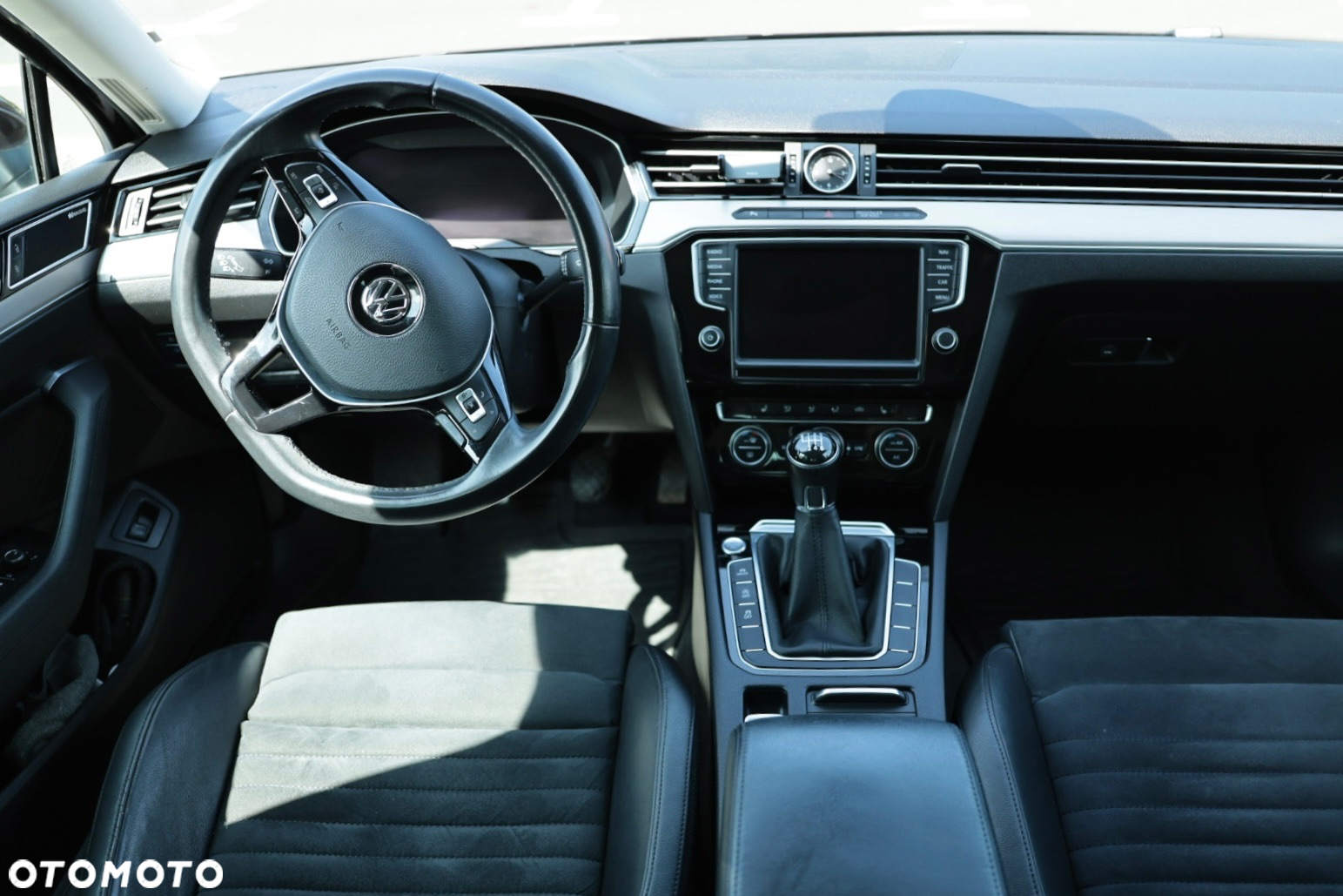 Volkswagen Passat 1.8 TSI BMT Highline - 13