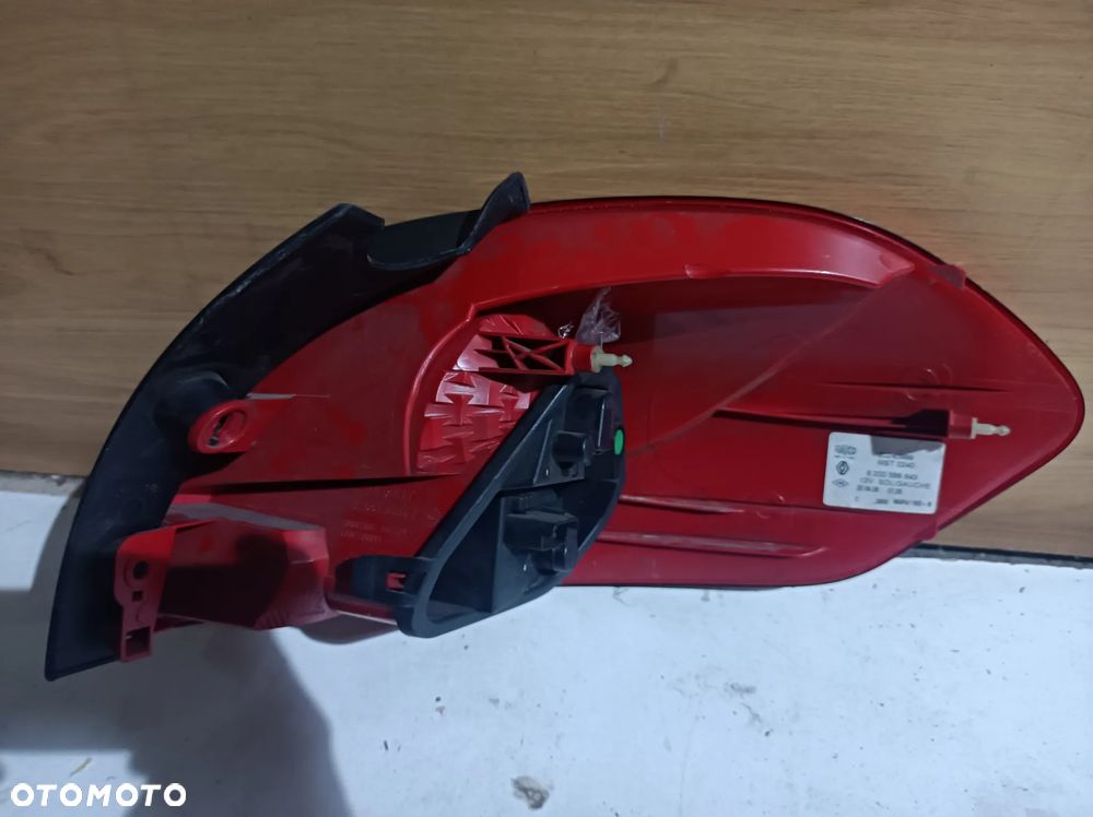 Lampa tylna lewa Renault Clio Grandtour kombi III 05- 8200586843 - 6