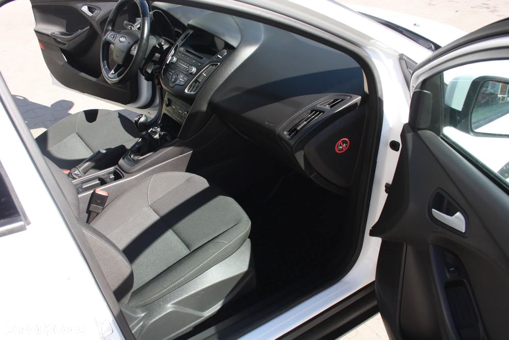 Ford Focus 1.0 EcoBoost Edition - 18