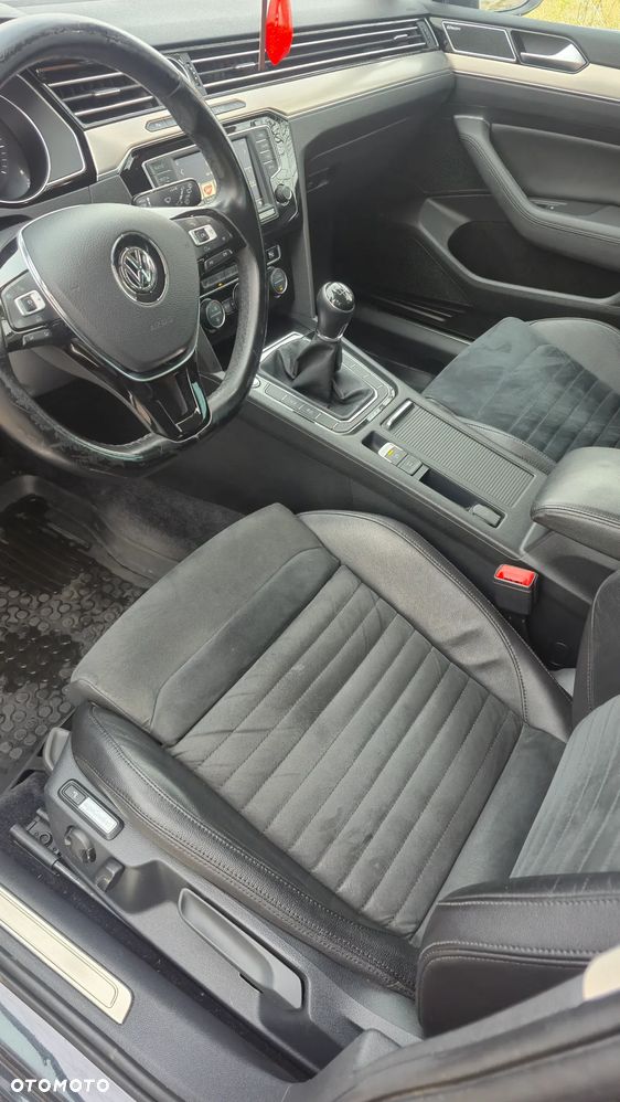 Volkswagen Passat 2.0 TDI BMT Highline - 9