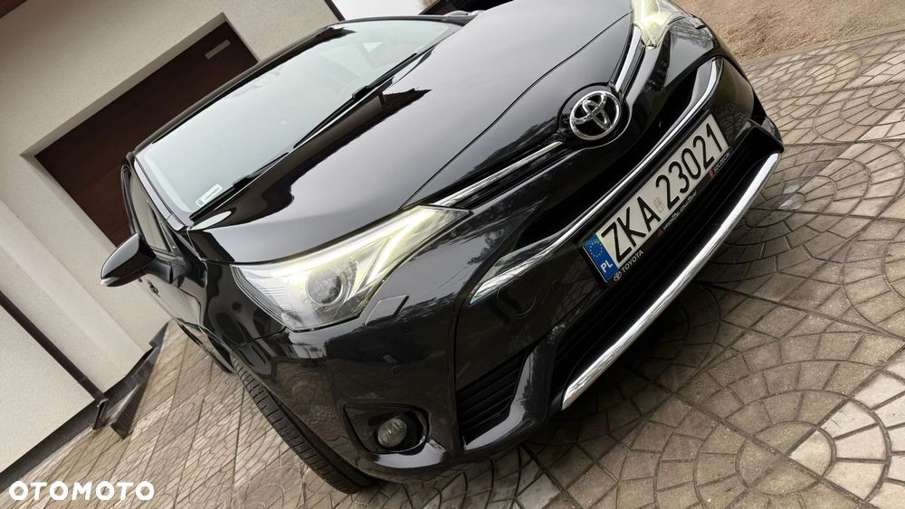 Toyota Avensis 2.0 Prestige MS - 10