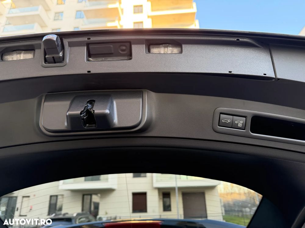 Lexus UX 250h E-FOUR Luxury ML - 26