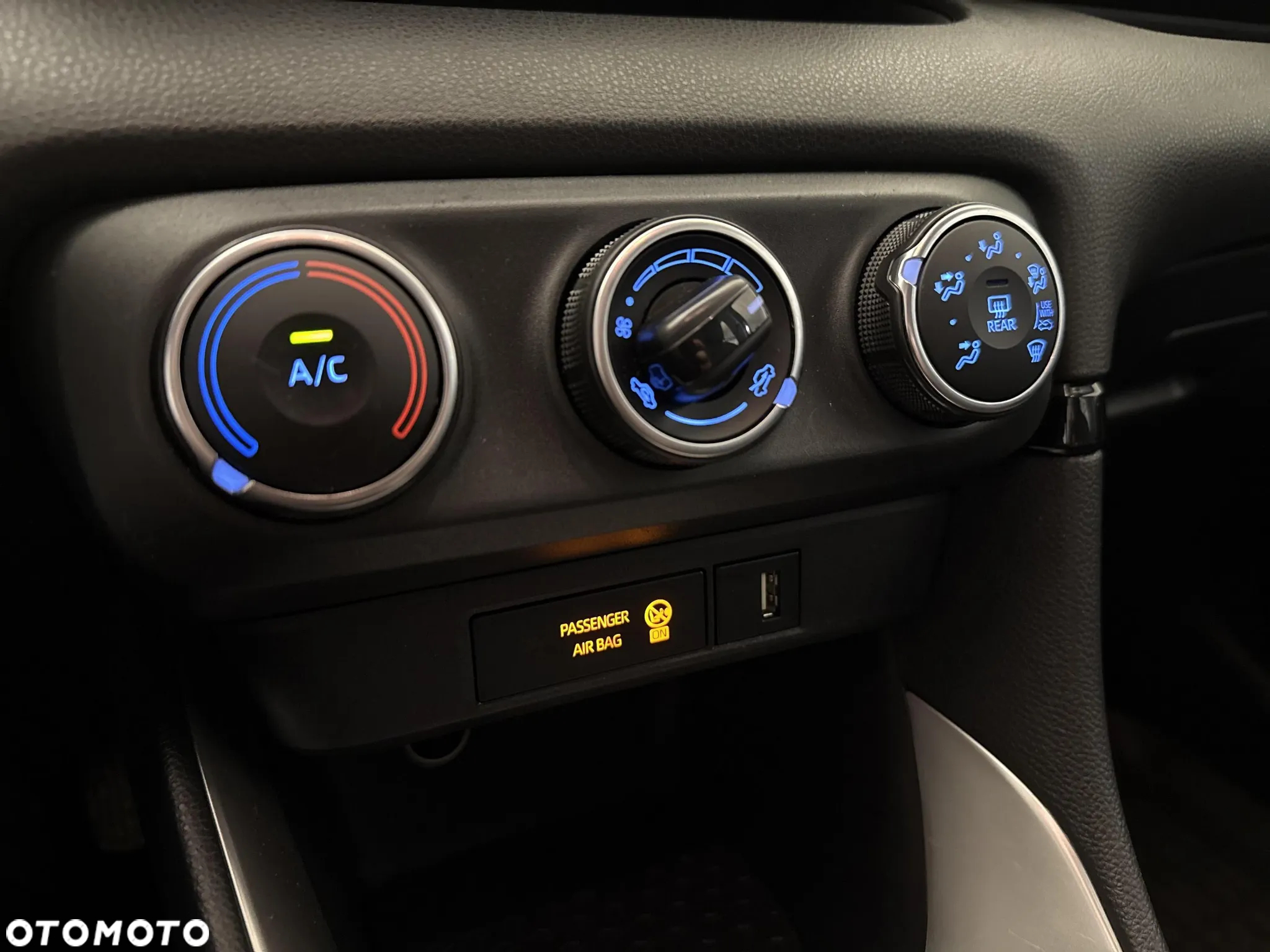 Toyota Yaris - 16