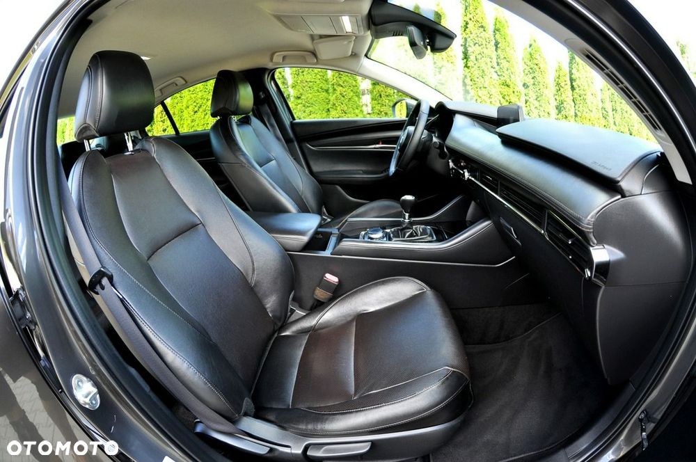 Mazda 3 - 8