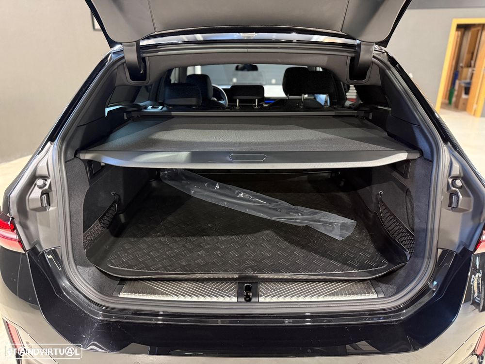 BMW 530 e Pack Desportivo M - 21